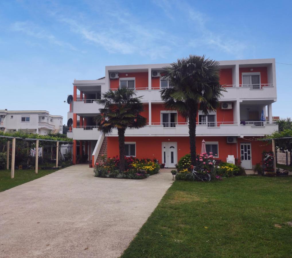 Robi Apartments Ülgün Dış mekan fotoğraf