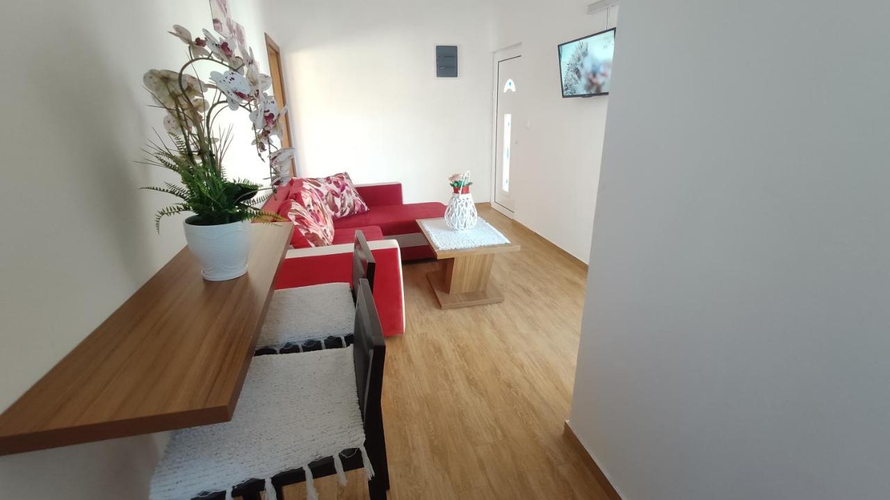 Robi Apartments Ülgün Dış mekan fotoğraf