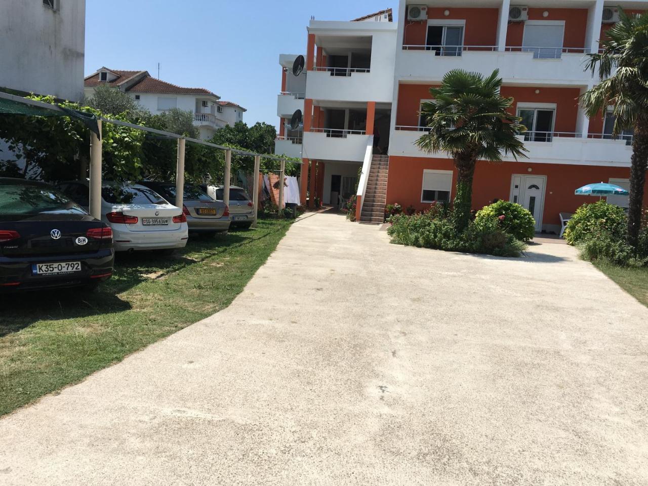 Robi Apartments Ülgün Dış mekan fotoğraf